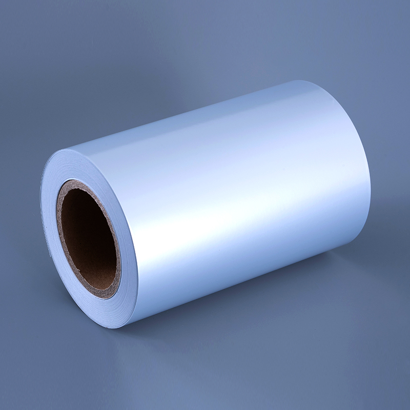 50 mic matt silver polyesterfilmetikettmaterial med vattenbaserat akryllim och vattenbaserad beläggning