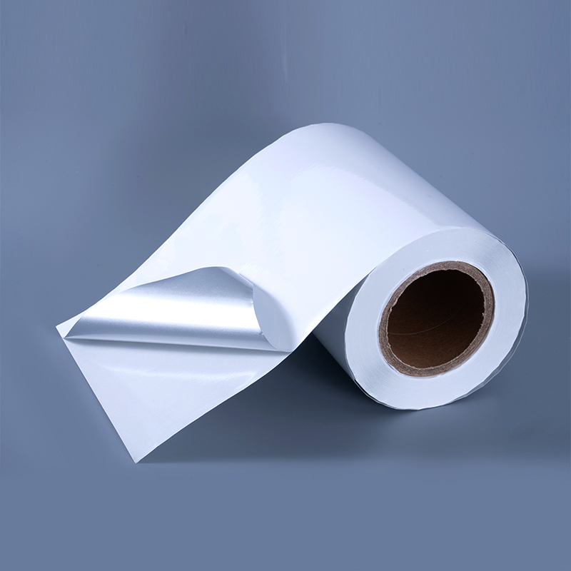 25 mic glänsande vit aluminiserad polyesterfilm självhäftande etikett med vattenbaserat akryllim för bläckstråleutskrift